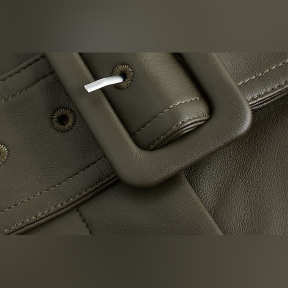 Express Super High Waisted Faux Leather Belted Paperbag Shorts Size 12 - Picture 3 of 5